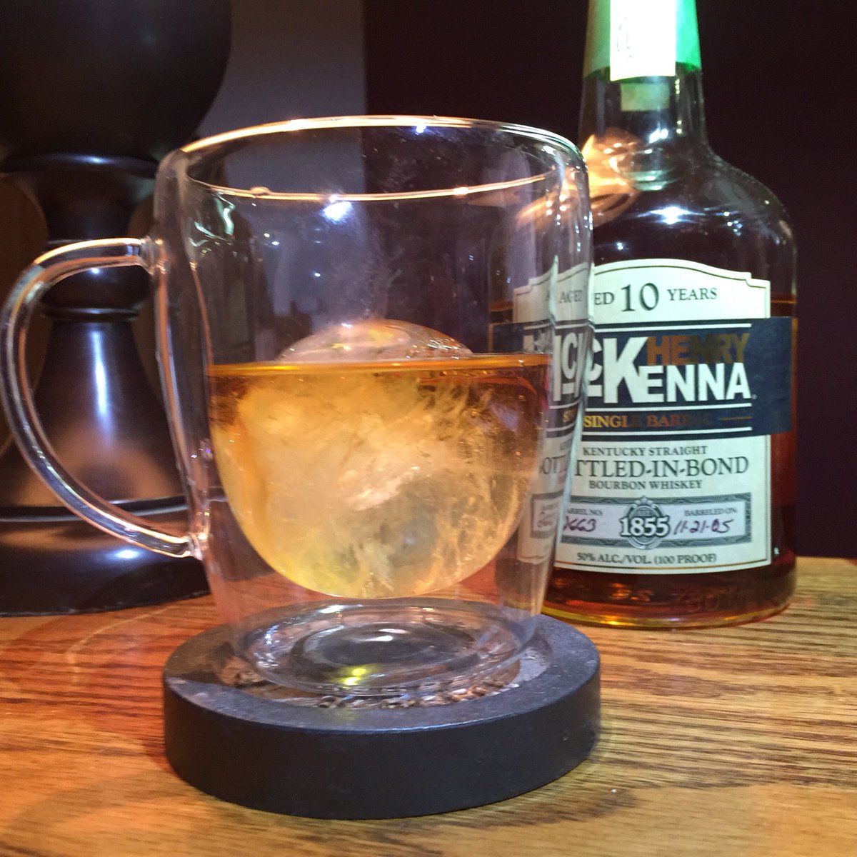 WhiskeyAndAxe's tweet photo. After a #Friday night of #work, my reward is trying out my new ice ball maker with some Henry McKenna 10yr #whiskey #bourbon. #daveapproved https://t.co/jjcqH2TMkR