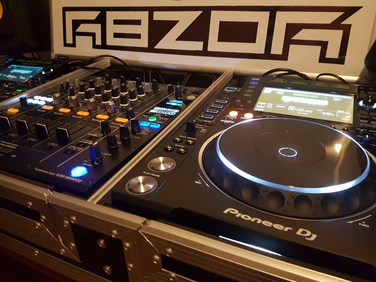 DutchCoreFM's tweet image. Tonight #dutchcorefm Black Overkickz from belgium with a 2 hour uptempo hardcore mix &amp;amp; R8ZOR's Hardcore Overdose VII sounds from hell! DCFM!