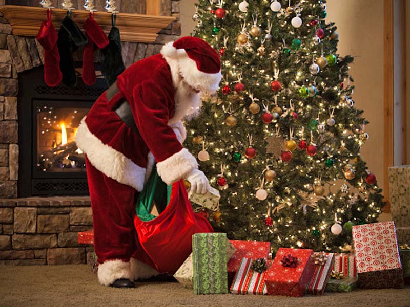 Passive voice worksheets. Present tenses употребление. Present passive voice worksheets. Santa knows where to put your present!. Пассивный залог present simple.