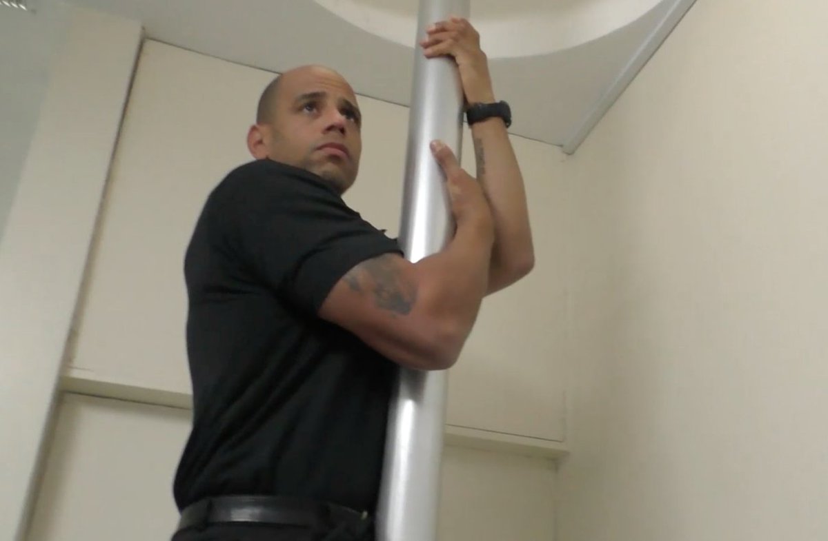 WestMidsFire's tweet image. BREAKING NEWS: 'Santa' in drink-drive drama - @SheldonFire Blue Watch come to his rescue in #MannequinChallenge wmfs.net/santa-drink-dr…