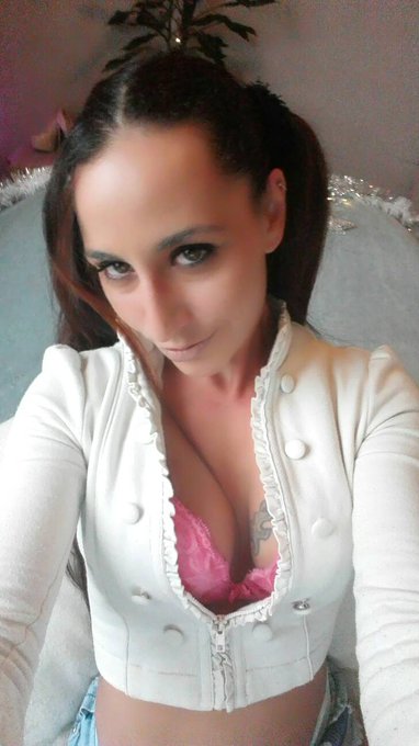 Here I am,... join me live... in my chat... c u there xxx https://t.co/tm1fdTMqK5<a href="/tag/islive"class="tags"><span>#islive</span></a><a href="/tag/teresadumore"class="tags"><span>#teresadumore</span></a>