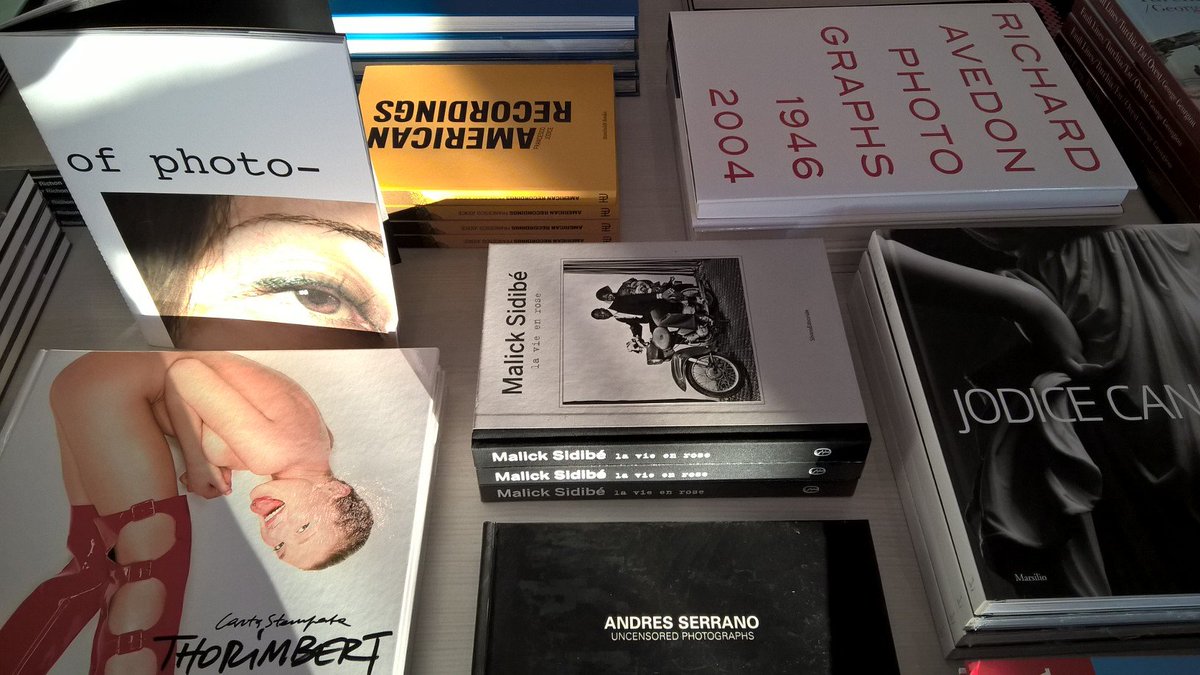 Al nostro bookshop in bad company di <a href="/tonithorimbert/">toni thorimbert</a>: "Carta Stampata" e "Seduction of Photography"