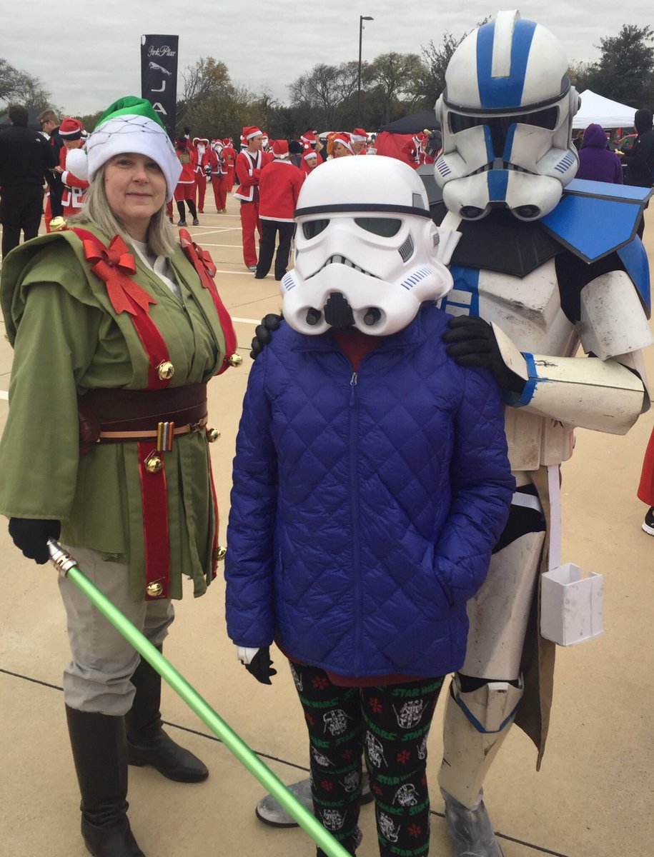 501stLegion's tweet photo. RT @btdwayne - It's a Santa and Star Wars kind of morning. @StarGarrison @DrPepperSnapple @501stLegion @mptxorg #santaruntx https://t.co/1LrcGIqmSh