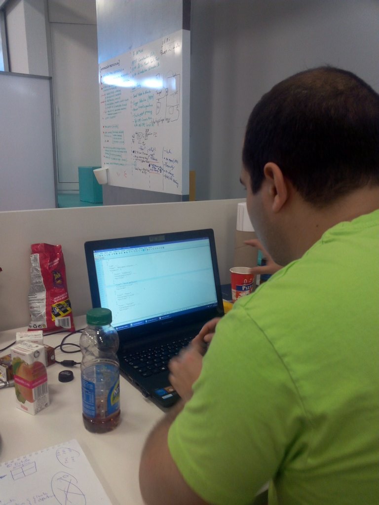 EscapeJamLDGC's tweet photo. Trabajando en los dialogos #LDGC37 @LudumDareGC https://t.co/rAzAxYttG6