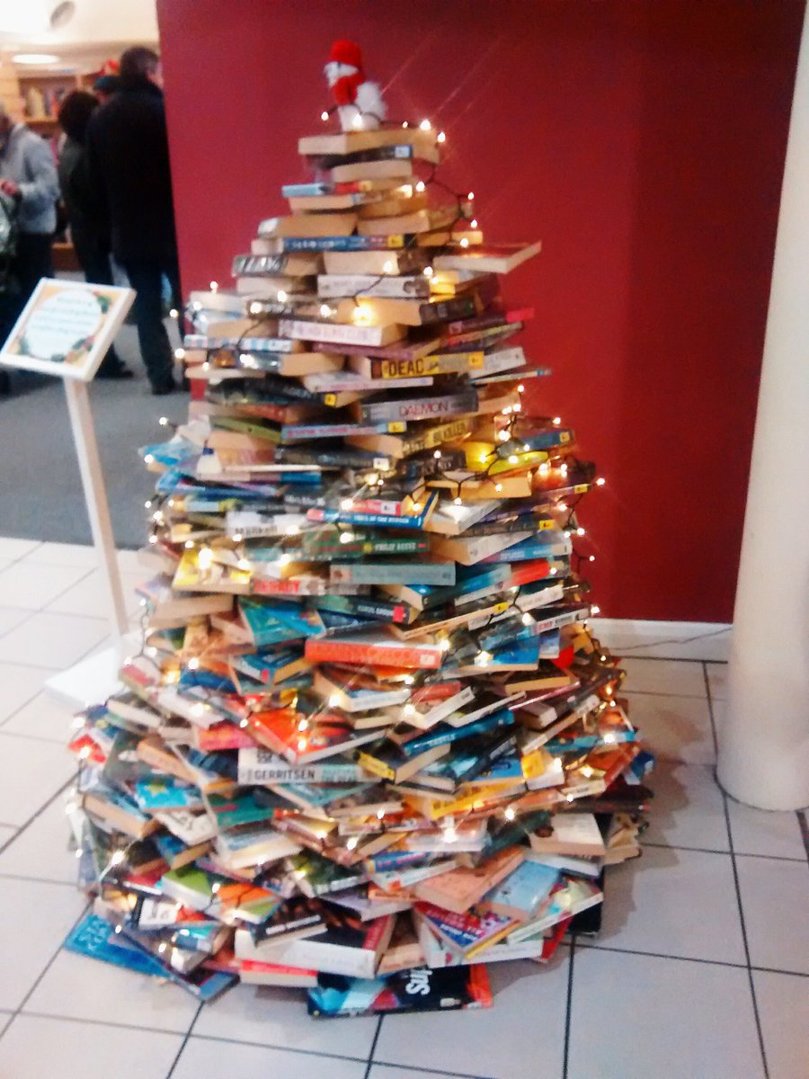 patpatonthehead's tweet image. My kind of Christmas Tree #books #libraries #SaleLibrary