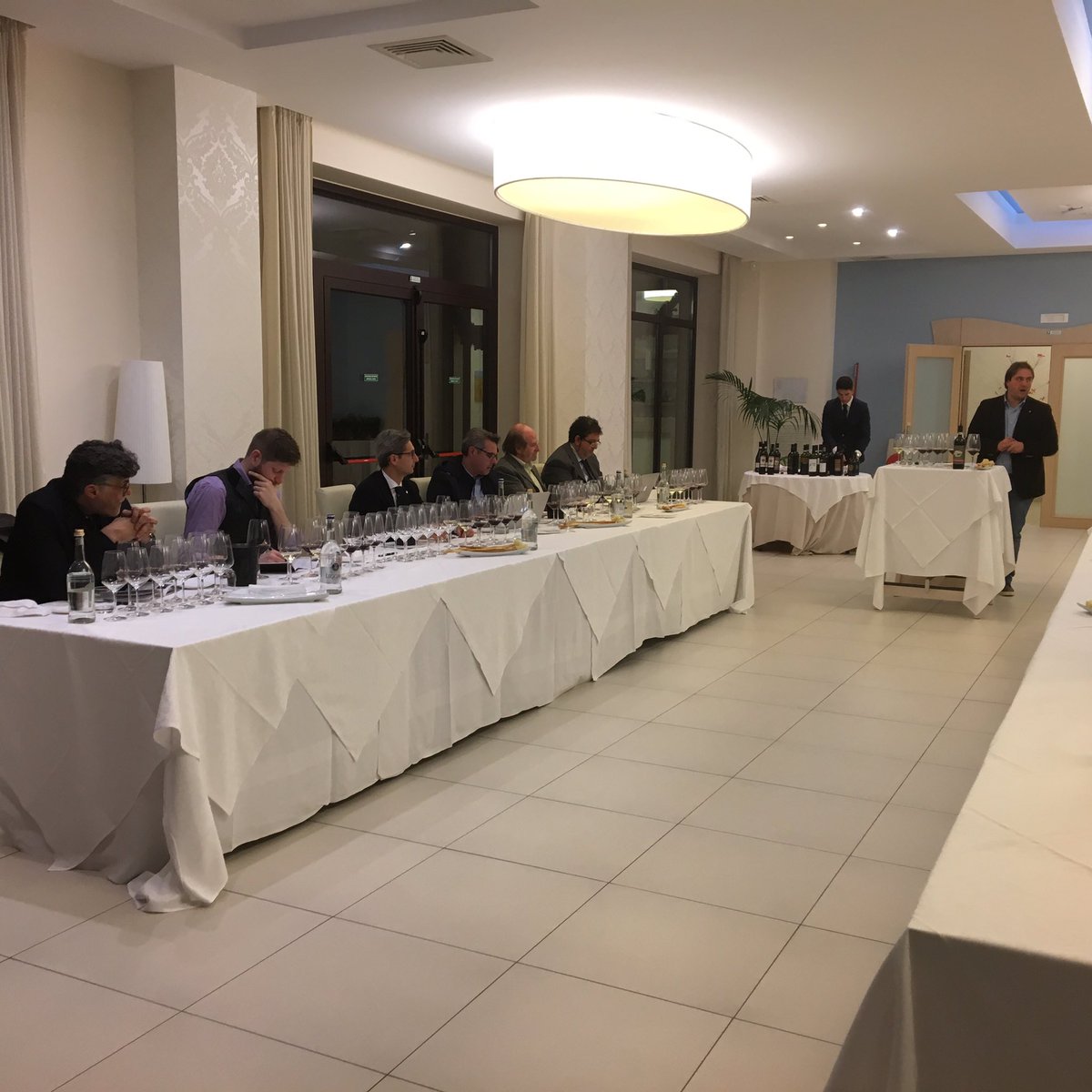 Grande degustazione con i vini dell'enologo <a href="/FabioMecca/">Fabio Mecca</a> per i primi 10 anni di attività'. Ottimo lavoro, avanti così