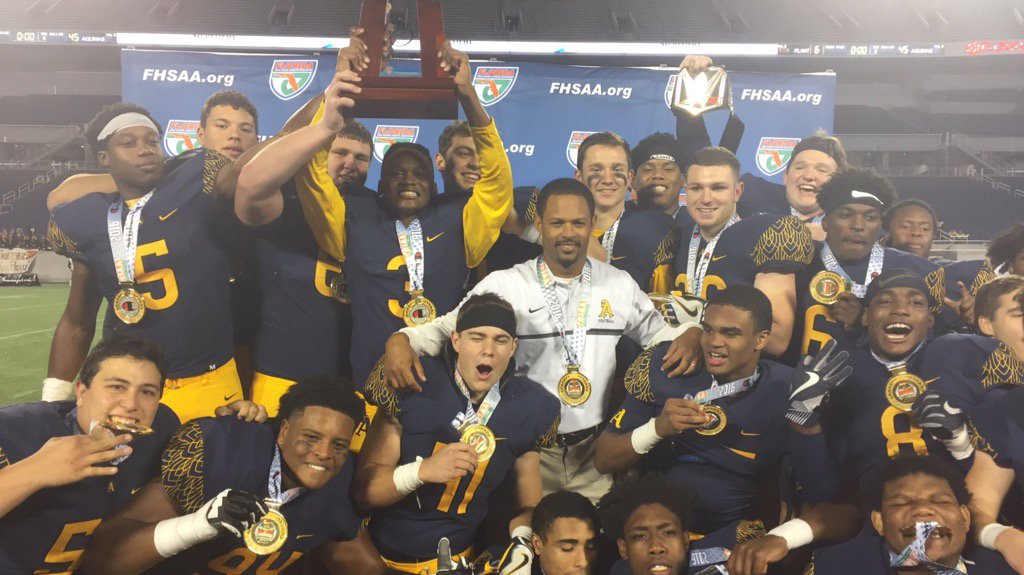 michaelirvin88's tweet photo. Congrats my @STA_Football Fam on MAKING HISTORY w a 3-peat. IM SO PROUD 2 SAY IM A #Raider 🙏🏾💍🏆Thxs @CoachHarriott https://t.co/6wr8DhnF2u