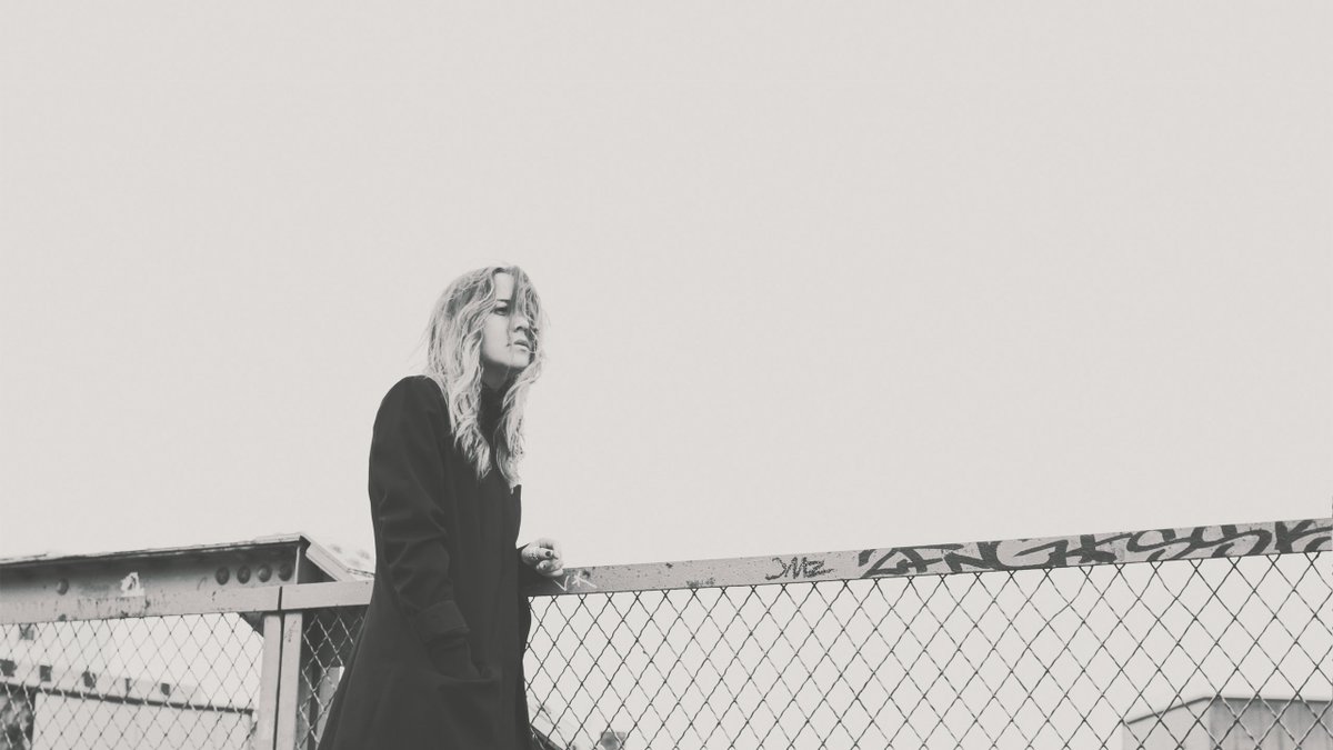 LiquidEnts's tweet image. NEW: @jamieleedimes has brought us 'an eery, dark, thought-provoking and unique cinematic musical experience' | bit.ly/2gLIZXm