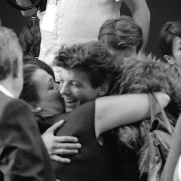 whenx5sos's tweet photo. she was his best friend and I am truly heartbroken for their family #RIPJohannah https://t.co/8mPW4skFy7