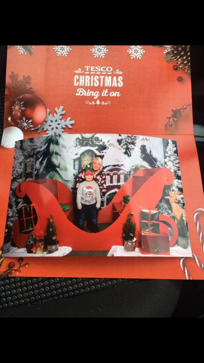 Come on down to store today have a free family photo and print and free mulled wine and mince pie too 🎅🏻🎄🎅🏻🎄