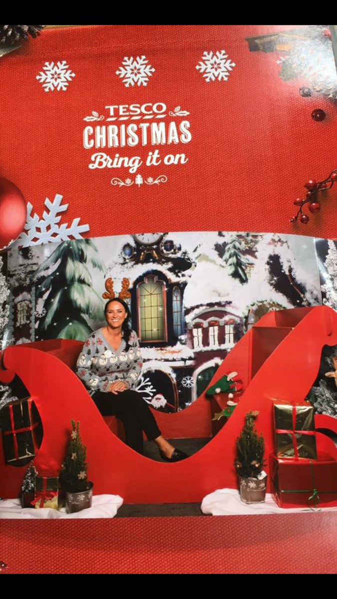 TescoLever's tweet photo. Come on down to store today have a free family photo and print and free mulled wine and mince pie too 🎅🏻🎄🎅🏻🎄 https://t.co/GGyJEXBKs0
