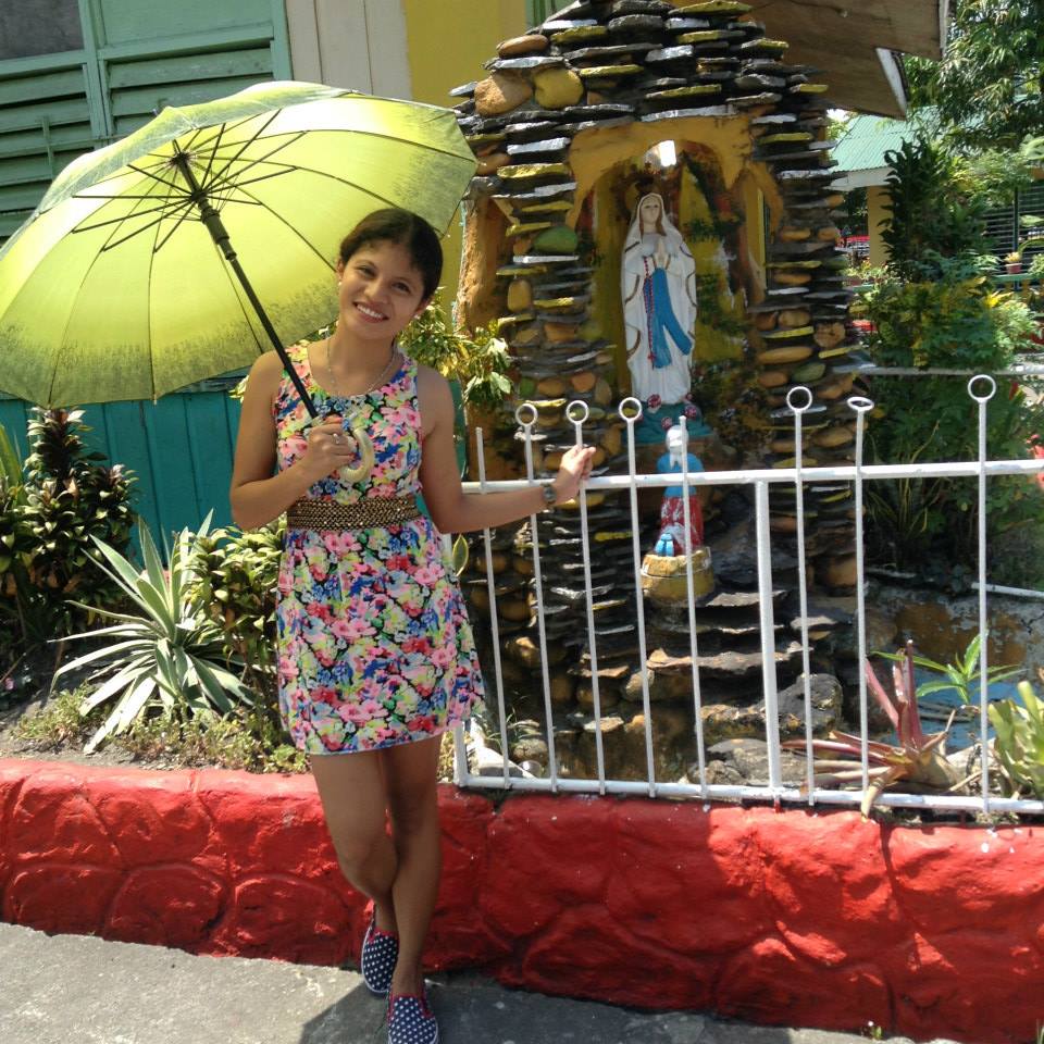 VeronElpedes's tweet photo. Im perfectly imperfect! ;) A Softball Player|Musician|Clarinetist|Chef|Beauty Queen char! https://t.co/Npq11zFsRe