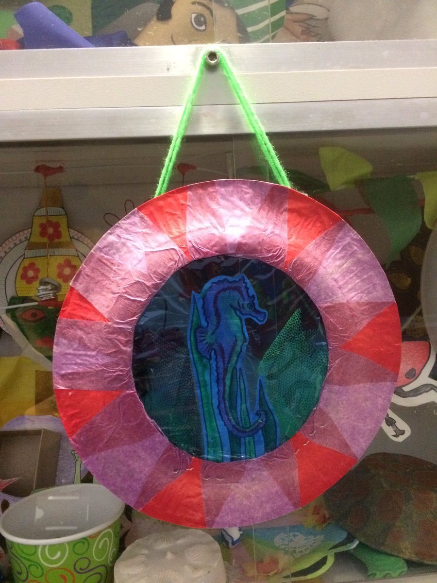 Hyunjungmakes's tweet photo. Come and join Saturday Art Makers @HornimanMuseum this afternoon! 1:30 - 2:15pm, 2:15-3:30pm. we're making this beautiful Porthole Pictures https://t.co/9oiw2RmxQA