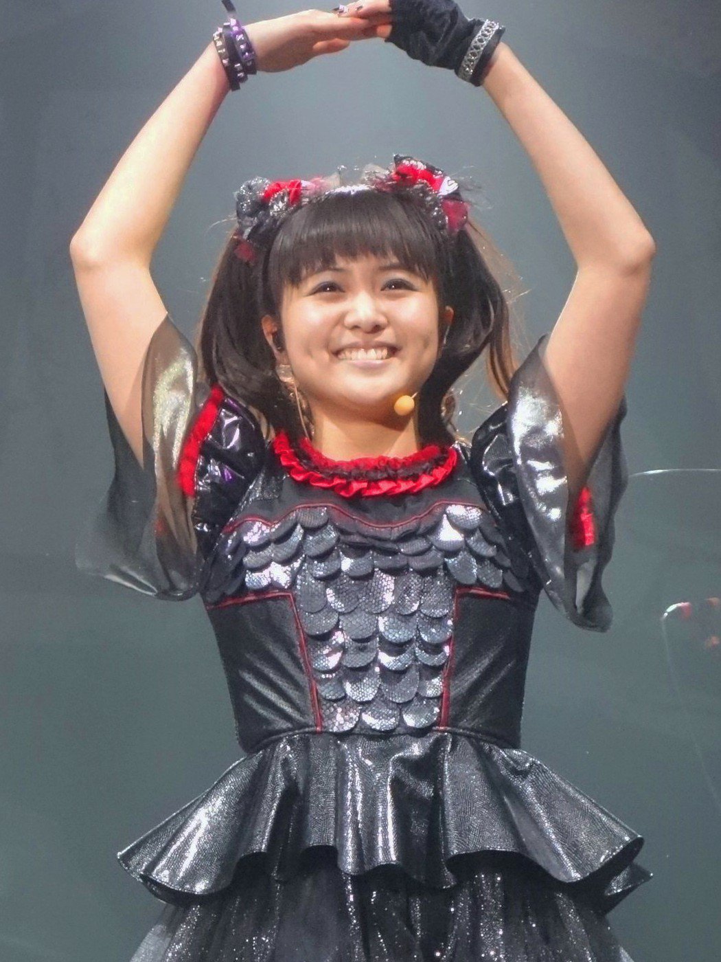 アイコラ　baby metal 菊地最愛たんニヤニヤ画像bot (moa_k_bot@) / X