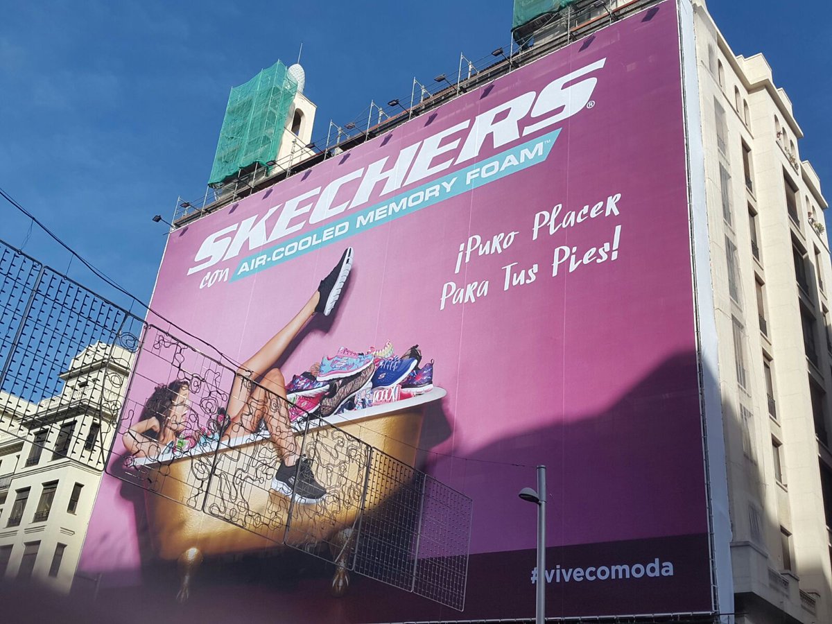 maria__prio's tweet photo. Encontrada por Madrid!! #ViveCómoda @SkechersSpain https://t.co/Sq1VcoFfvd