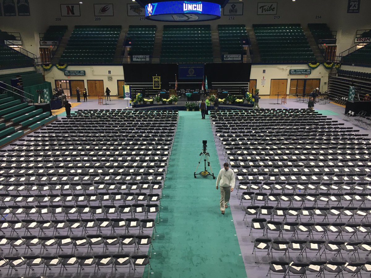 UNCWTransitions's tweet photo. It's almost time, graduating @UNCWilmington students! We are ready for you #UNCW2016!! https://t.co/tYVLk48Vnk