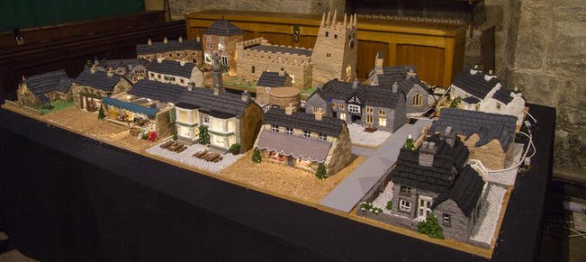 PremierRadio's tweet photo. Bakers serve up fruit cake village in aid of church roof revamp https://t.co/zLwkKBC1gj https://t.co/BZ0xQv5uW6