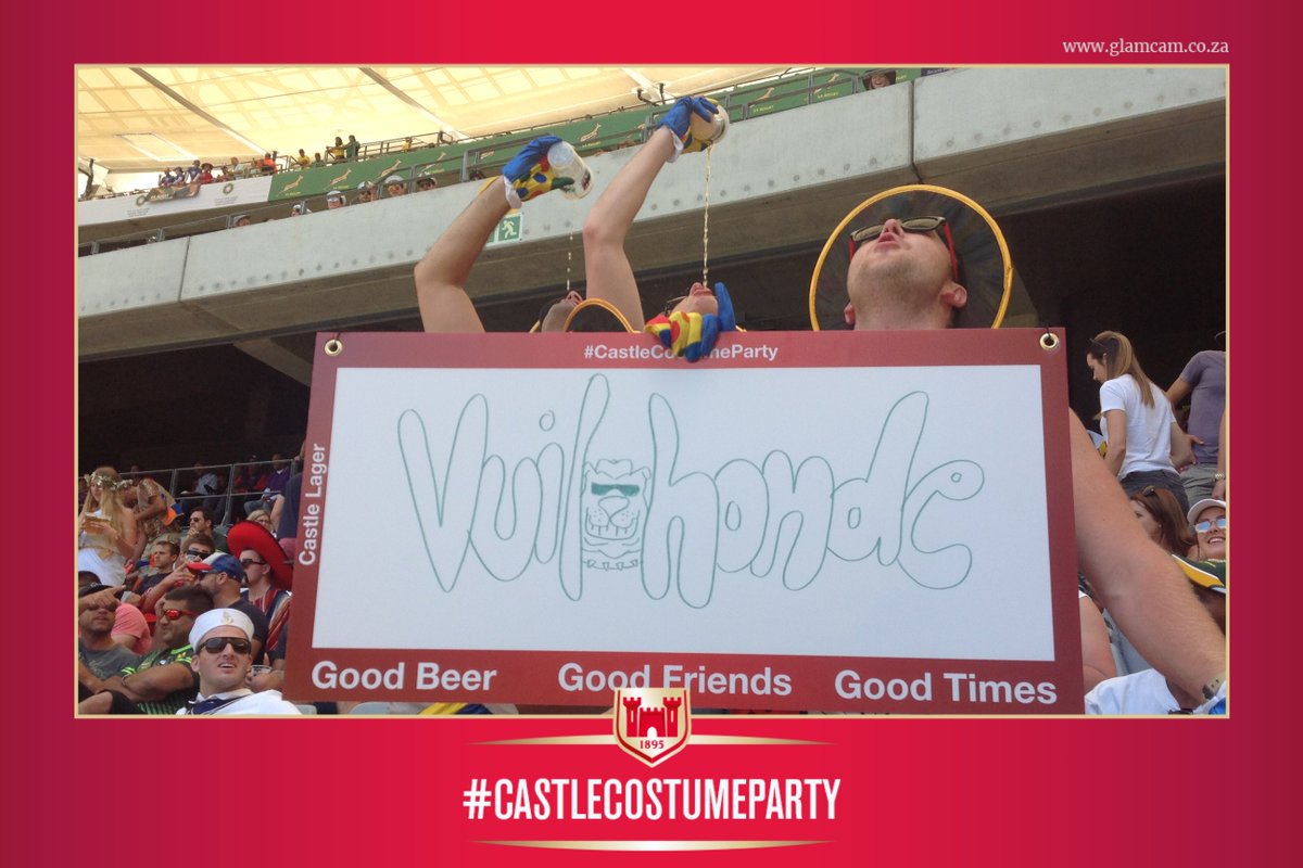 Retweet and like our pic to crown us the Kings of the #CastleCostumeParty