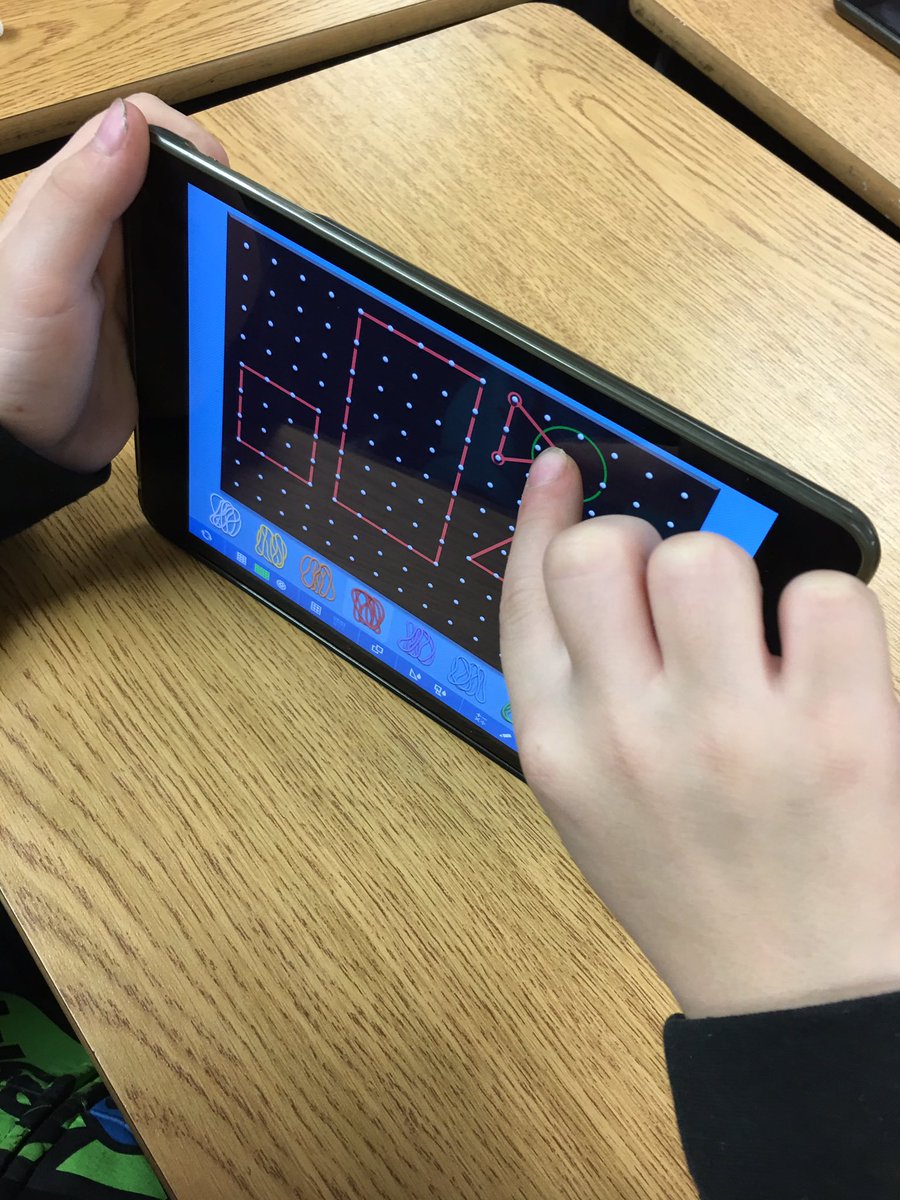 Ms_KSmart's tweet photo. Exploring our 2D Figures on the geoboards #shapes #geometricproperties #explore https://t.co/0HCW4QzZNE