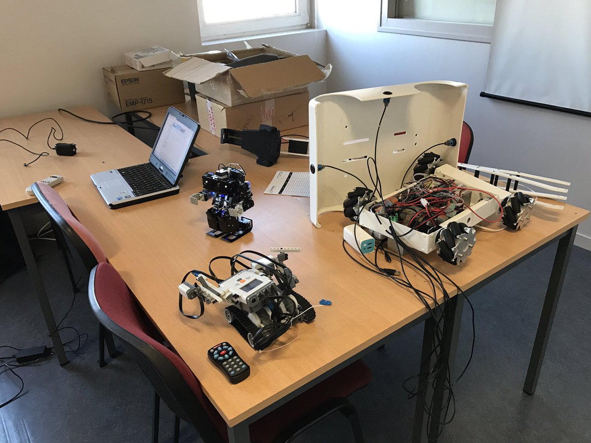 SUPINFO_Gren's tweet image. Venez découvrir notre #formation et activités #laboratoires durant notre Journée Portes Ouvertes #SUPINFO aujourd'hui ! #jpo #informatique