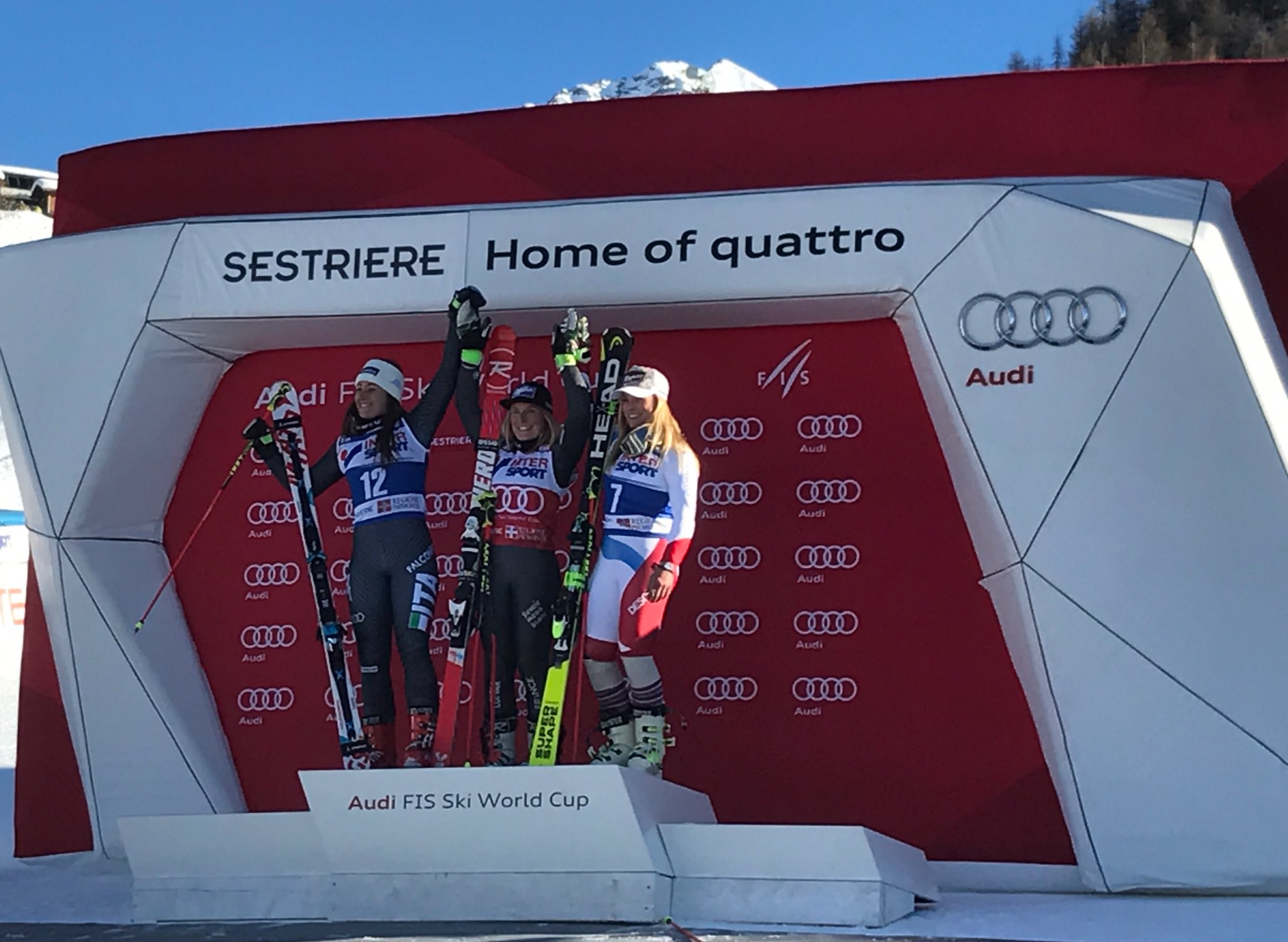 CzUqJWZXcAQsw_w.jpg:large