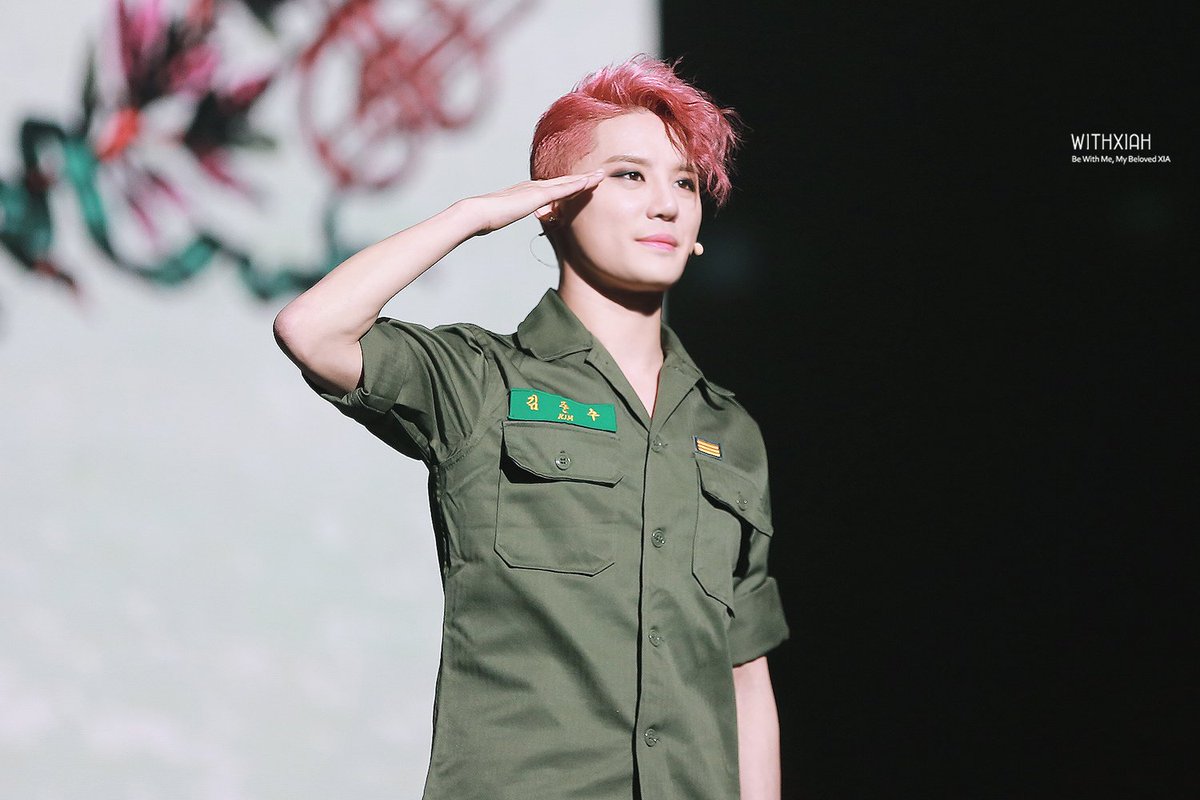 늘 함께 해요 생각나고 그리울 때
사랑으로 다가오지요

보이지 않는 그림자에요

/황인숙,사랑의 그림자