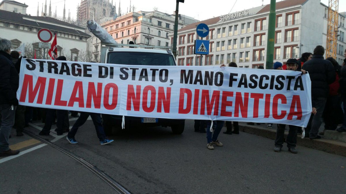 global_project's tweet photo. #Milano #10d in partenza da #piazzafontana corteo in ricordo della #strage. Memoria e solidarietà contro odio paura e razzismo https://t.co/QvLloRcr1v