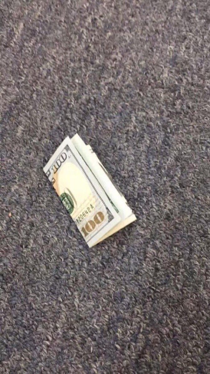 TweetLlkeAGuy's tweet photo. Retweet in 5 seconds for some good luck https://t.co/Bfd2nvigqV