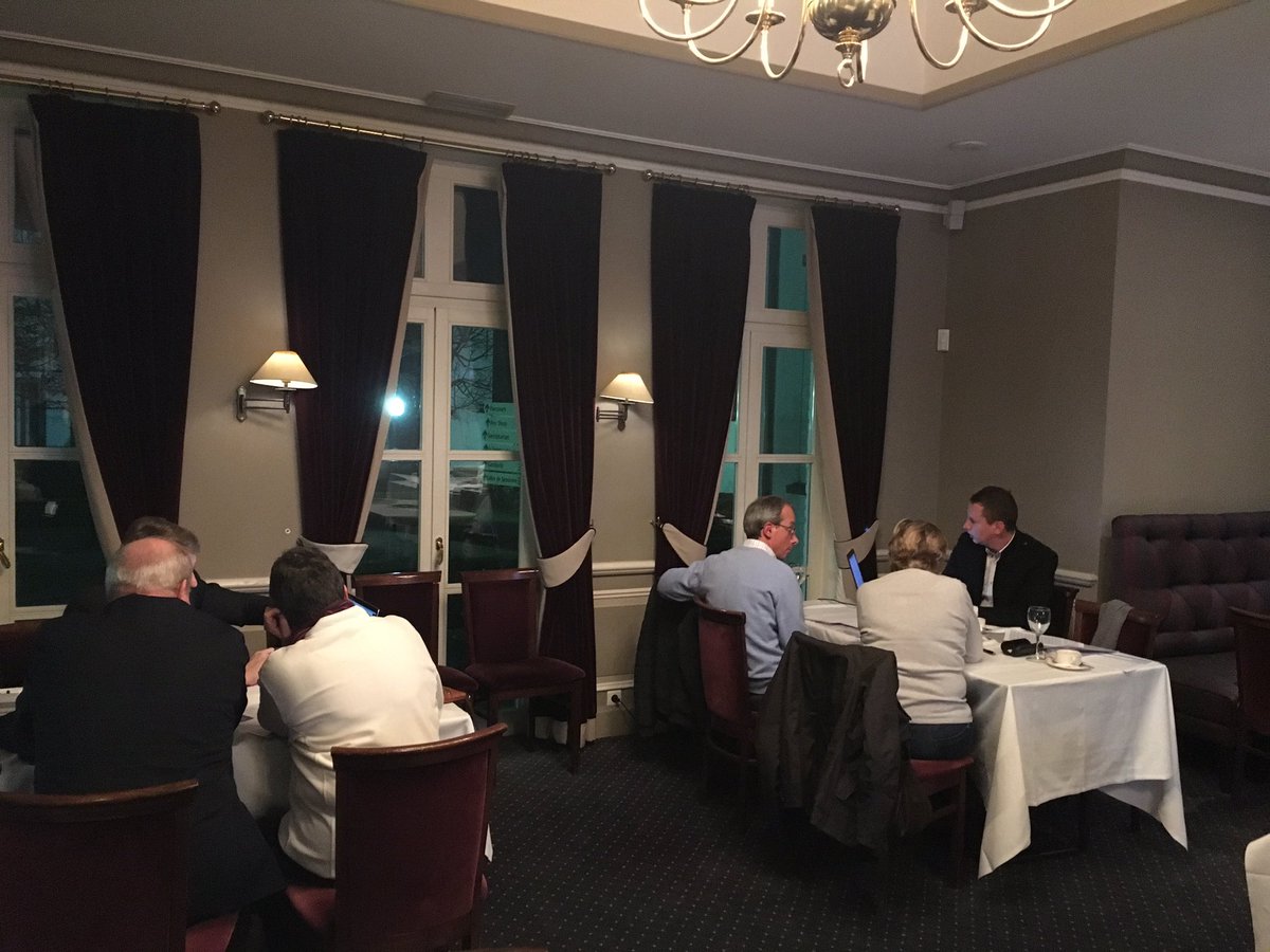 Ventes privées #l'hévana <a href="/VilleBruxelles/">Ville de Bruxelles / Stad Brussel</a> quelle journée exceptionnelle ! <a href="/RRippoz/">raphael_rippoz</a> au TOP 👍👍