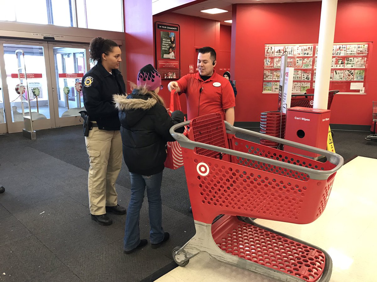 Had a great #shopwithacop event today at #T2448 <a href="/AmberHafron/">Amber hafron</a> <a href="/jakegreer_17/">Jake Greer</a> <a href="/Ryan_McAtee/">Ryan McAtee</a>