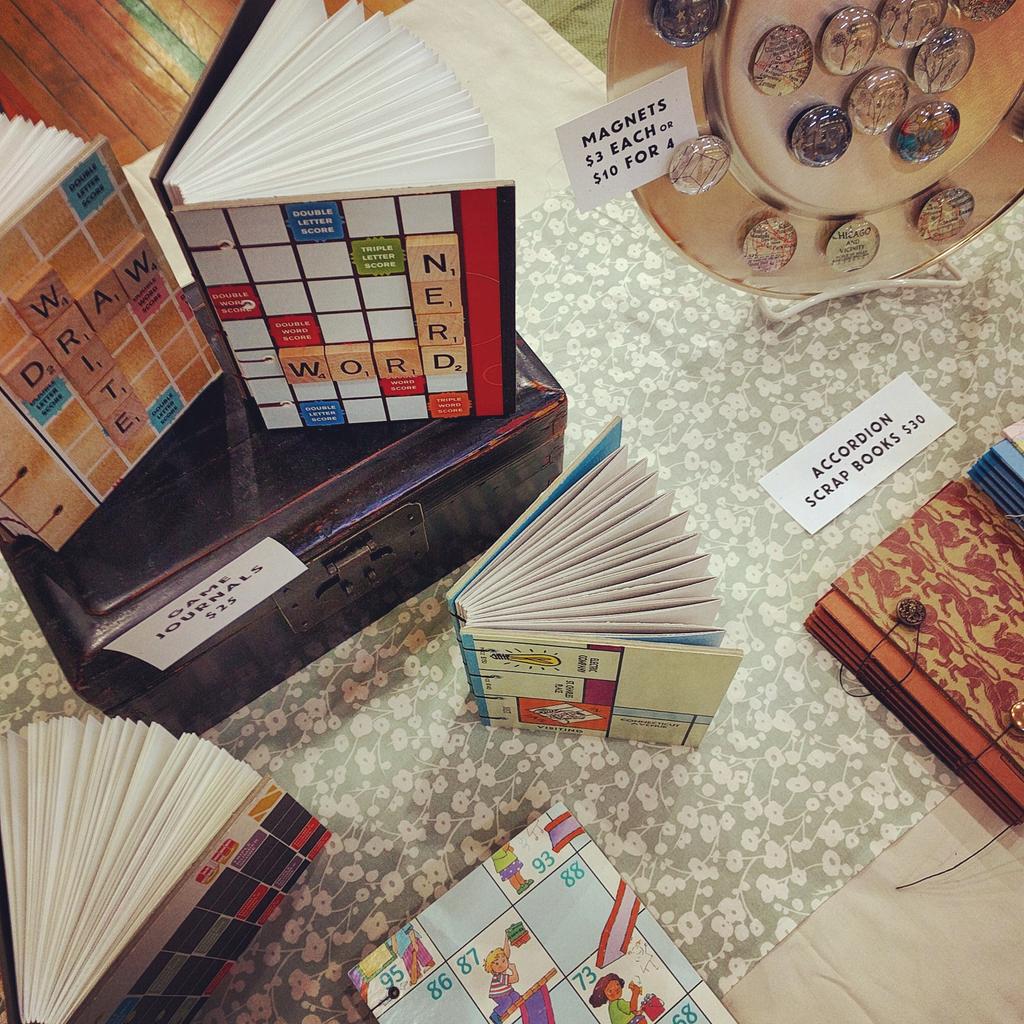 repaper's tweet image. All set up and ready to go! Come see me at @RemixChi today, now to 4pm. #shopsmall