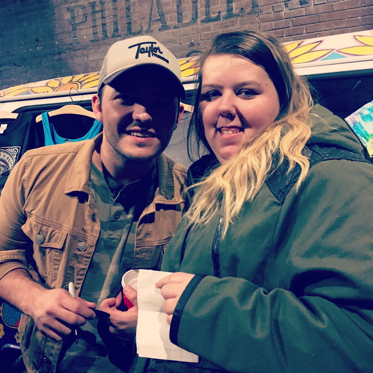 88_heather_88_5's tweet photo. No better way to end your 2016 concert season than meeting these guys! @coleswindell @coletaylorlive #ColeSquared https://t.co/ed0SZmGhYi