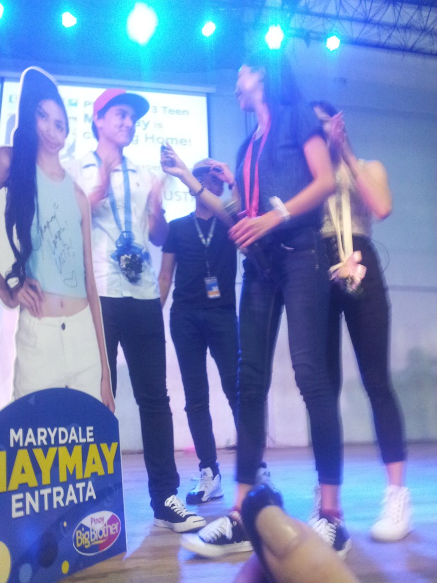 dniiiicole's tweet photo. A treat for MayWard fans! Here's Edwardo looking intently at MayMay!
❤ #MayMayInUSTP #MayWard #KissMayWard https://t.co/BUuNJkvu2T