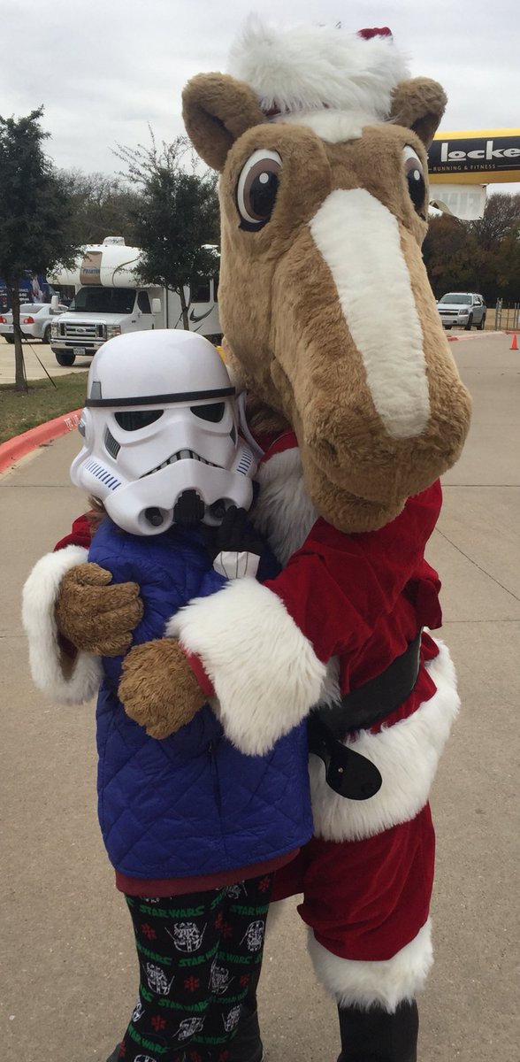 btdwayne's tweet photo. One last set of picks from #santaruntx with @Rangers @rangerscaptain @dallascowboys @dallasmavs @1053thefan @mptxorg https://t.co/V6trFPGw5E
