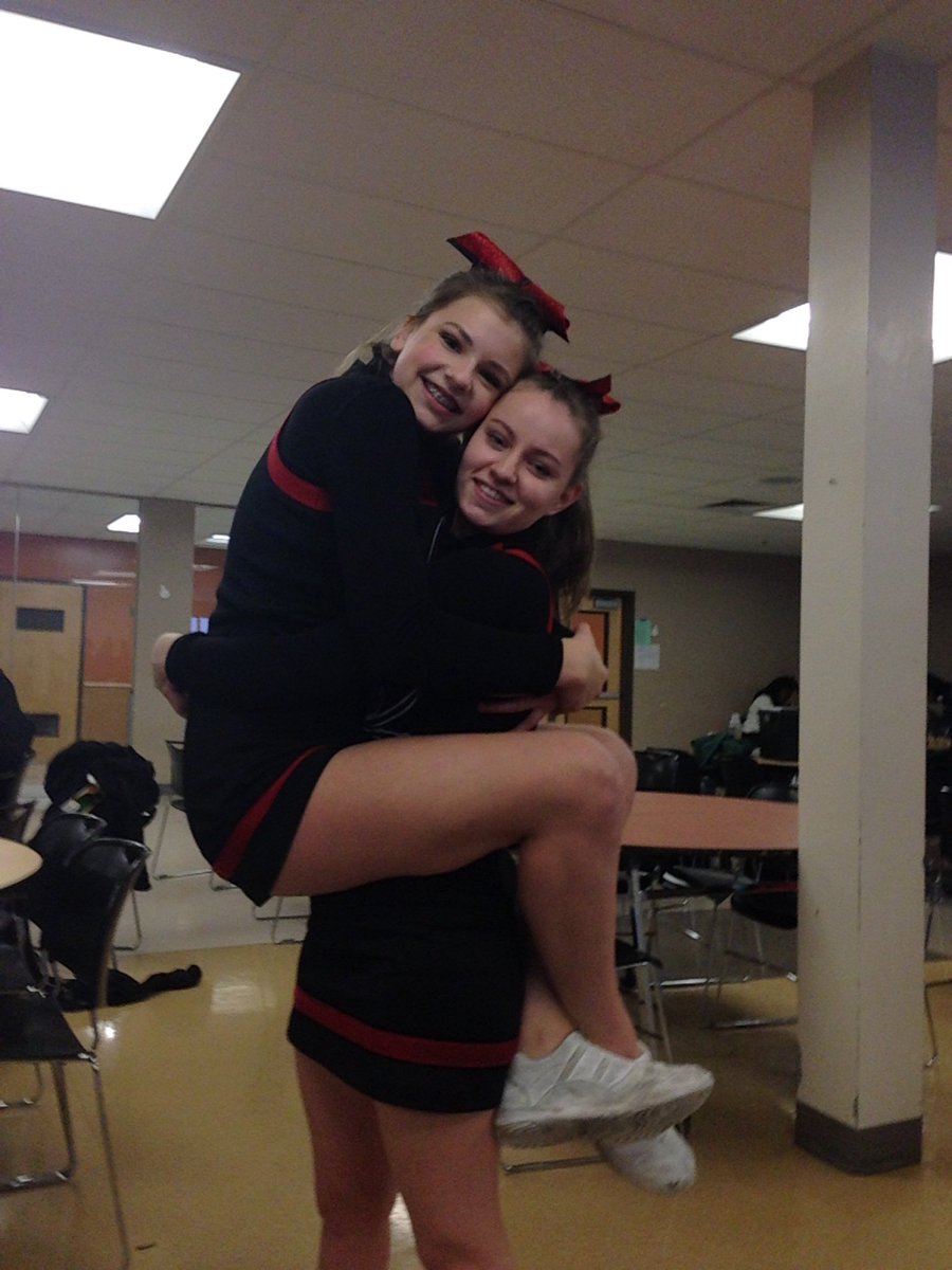 mpmegan_'s tweet image. Me: Man-
Mandy: -dy Slifee
Me: Koala?
#shesslimthick #firstcomp