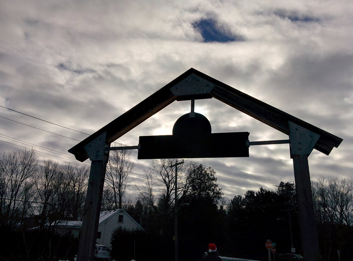 tomchalmers55's tweet photo. Exiting the Trans Canada Trail after a brisk 4km walk with Ryan. Came upon an unusual sky. More snow coming. Are you getting some exercise? https://t.co/DLmlJrQ7AQ