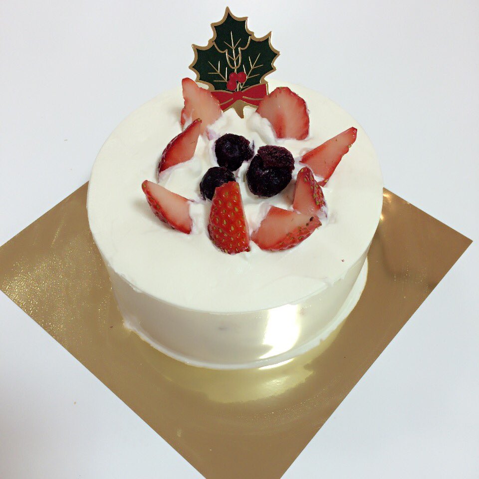 thangunsoku's tweet photo. ケーキ作った https://t.co/vLemqie05M