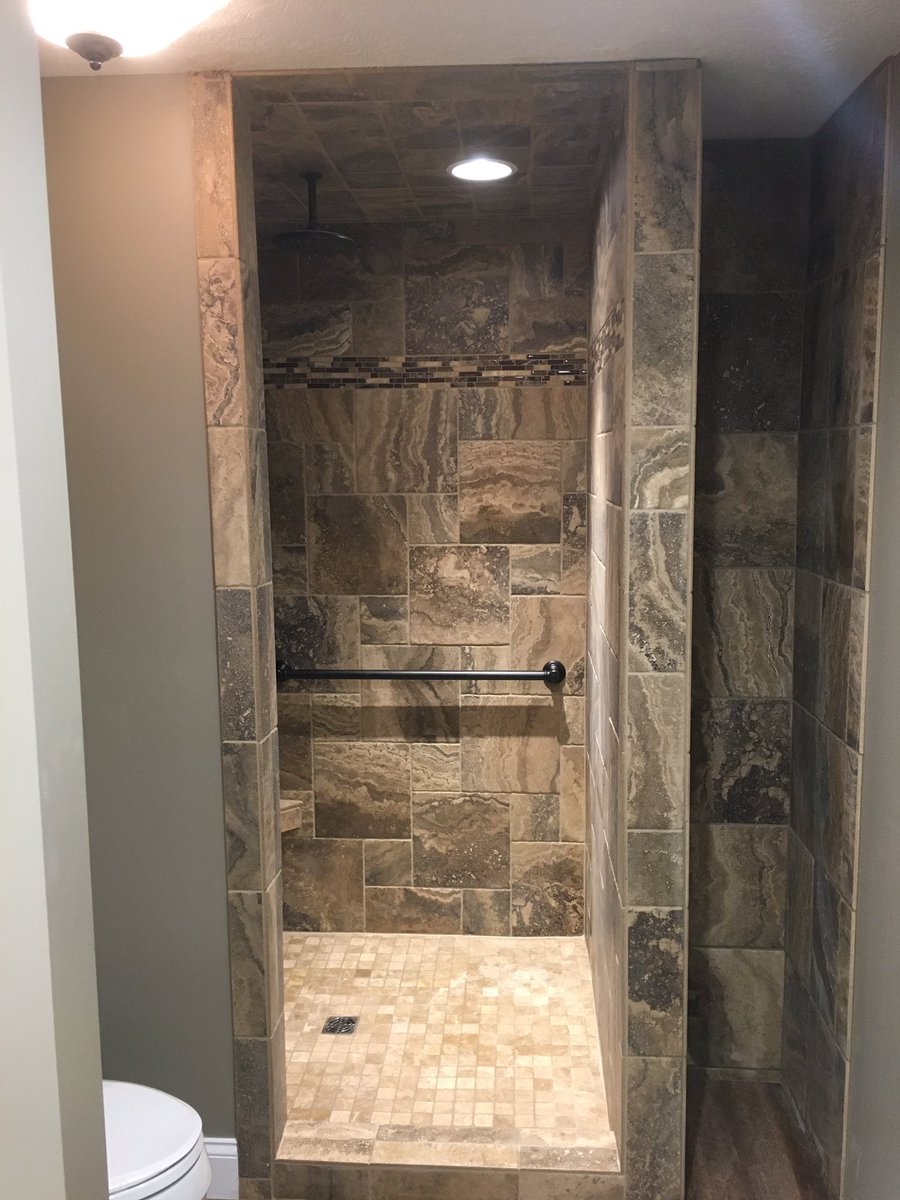 S_RFlooring's tweet photo. Shower finished. Thanks #Daltile for the CR-17. https://t.co/LabaqkYLHx