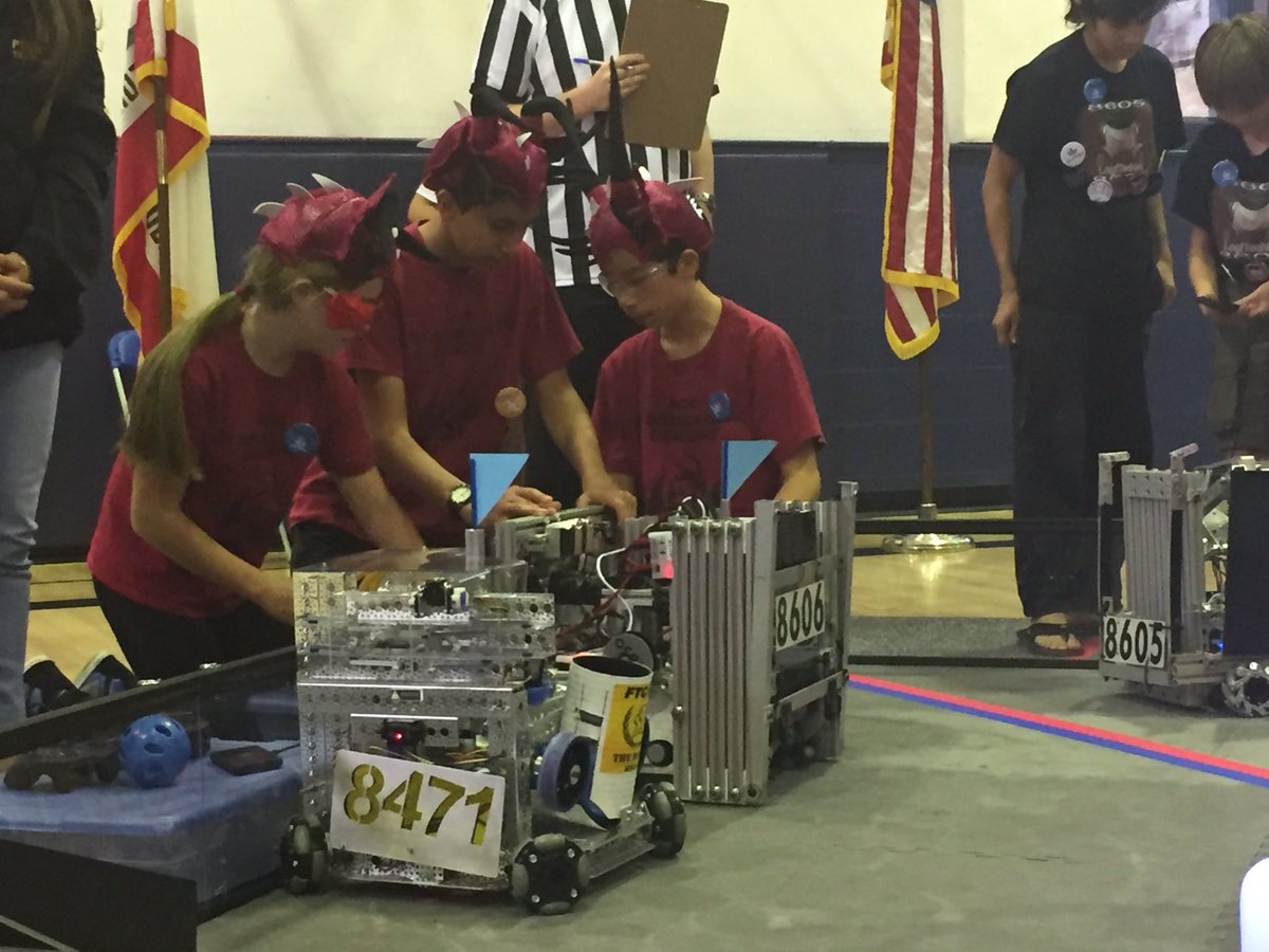 RSFSupe's tweet photo. Roger Rowe's Intergalatic Dragons preparing for their first competition. https://t.co/M9EcifRbHs