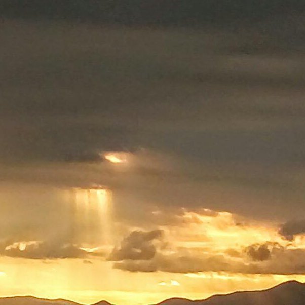 lightcollective's tweet photo. #skylibrary #skytone
YELLOW SUNSET
16.12.04.20.13
Santiago, Chile
33.4404S, 70.6132W
From … https://t.co/IpESK0bYcF https://t.co/ehhGw4r2NB