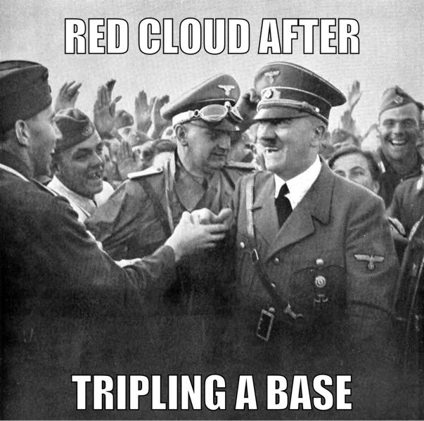 BigManClash_'s tweet image. Meme recap of the @ClashofClans Live event. Creds to caption chat. 😳😂😤💯