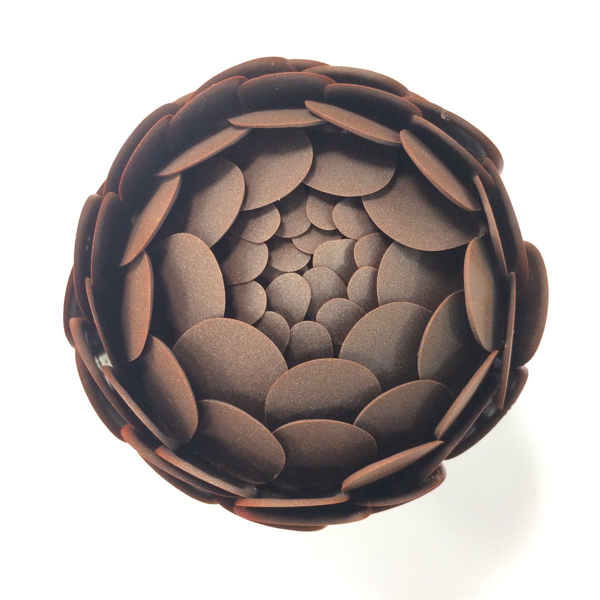 Playing with chocolate on Saturdays <a href="/UKChocAcademy/">UK Chocolate Academy</a> #showpiecepractice #chocolateflower