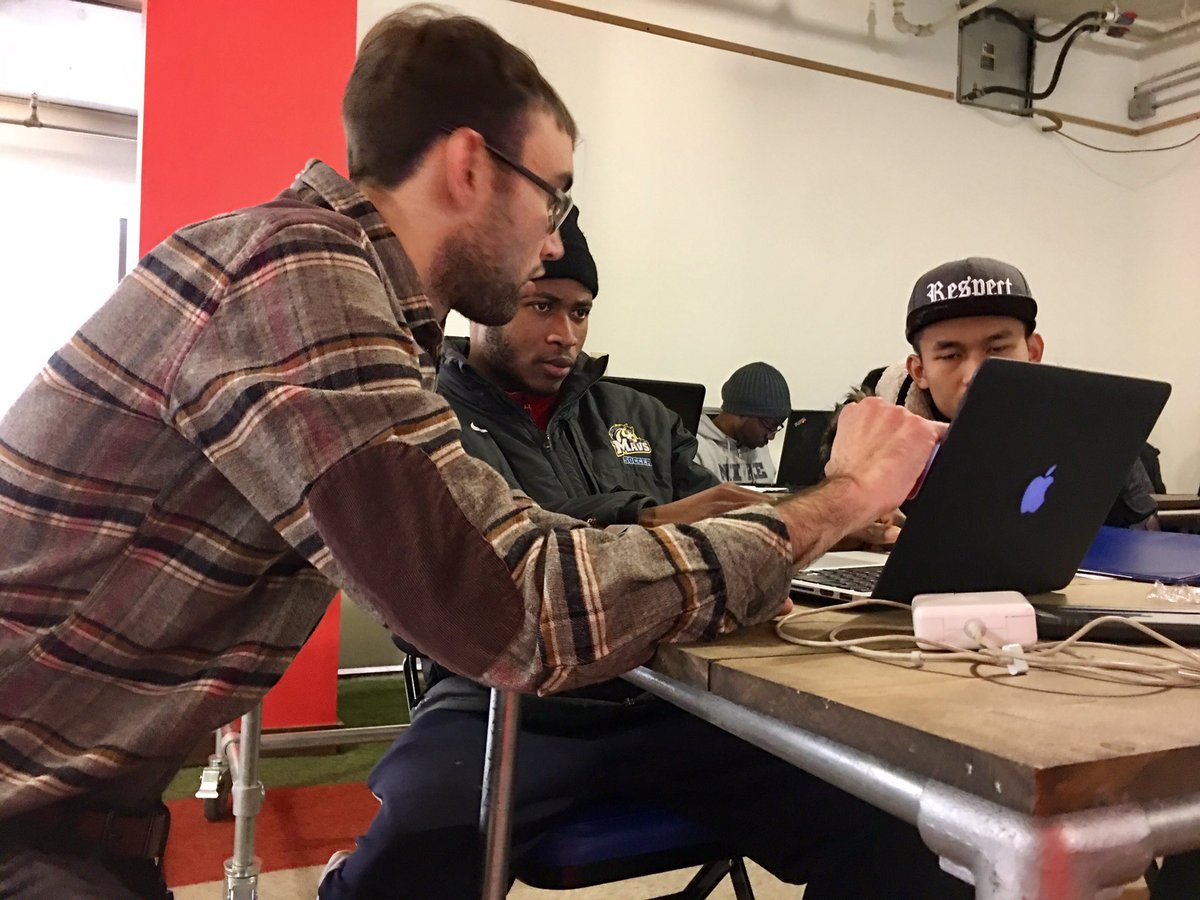 SyracuseCoworks's tweet photo. #Coding, donuts...Dalmatians? That's right! @SyracuseCoworks was abuzz today w/ @StartFastCODE students + four-legged friends! @CHEXdotTV https://t.co/8Xf7WZbatb