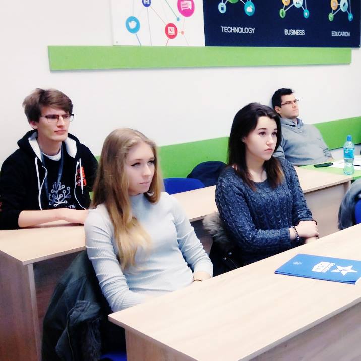YoungTechFest's tweet photo. Workshops by #MateuszKozłowski - "Kreowanie własnego wizerunku na rynku" #ytf2016 #youngtechfestival #cracow https://t.co/HmaM3lEhpR