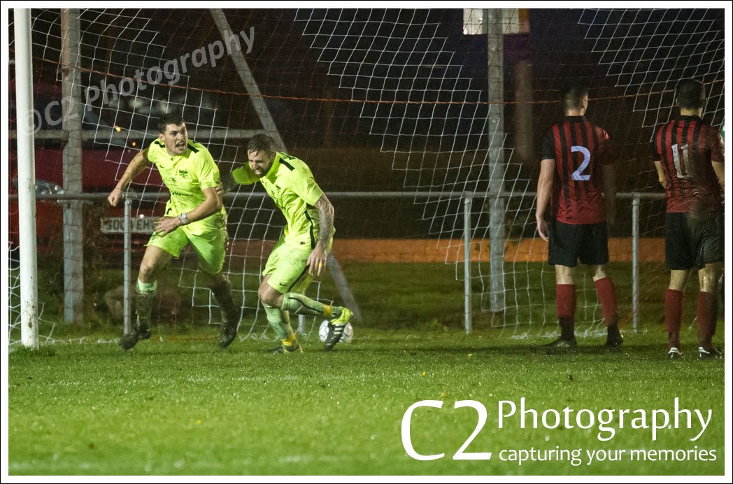 ColinC2Photos's tweet photo. @LiamFerdi_ hat-trick and a great double from @leonettild saw @Binfieldfc hit back to beat @longlevensafc 5-3 in @HellenicLeague #COYM https://t.co/p6pHjin85k