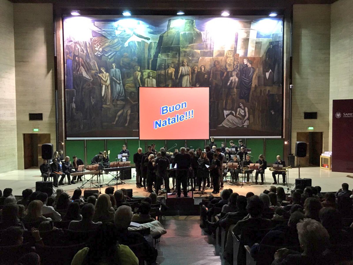 SapienzaRoma's tweet photo. #now:Favoloso #Natale con gli amici dei cartoni, concerto di #MusaJazz e #CoroMusa per i più piccoli (ora,Rettorato) https://t.co/jiTwuO1Bph https://t.co/sJ9DpXU2jx