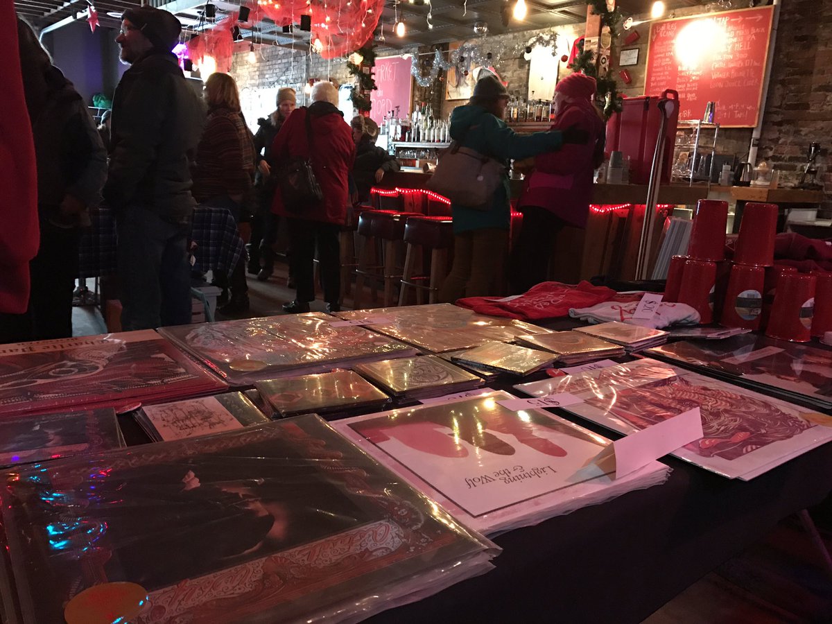 Rockin a sweet pop-up at <a href="/RedHerringDLH/">The Red Herring</a> until 4! Stop in and swoop up some goods. #GoLocal #flyhighduluth #Xmas