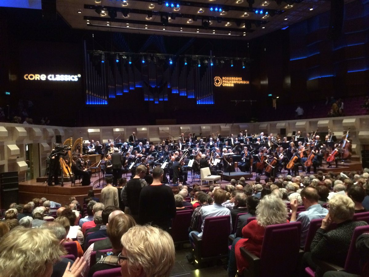 Dankjewel <a href="/Veekens/">Edwin Veekens</a> + <a href="/gersrotterdam/">gersrotterdam</a> voor de  kaarten voor Sjostakovitsj4 van het @rdamphil met @nezetseguin  #gers #coreclassics #oudeliefde