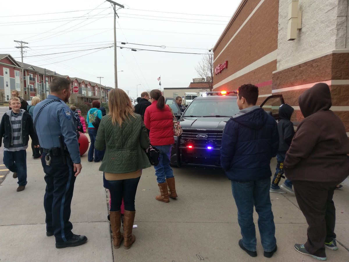dperkins187's tweet photo. Everyone had to go check out the new ride. #heroesandhelpers #MissionPossible @ivogrigo you missed your chance to flip the lights on https://t.co/7MoaeSOzFX