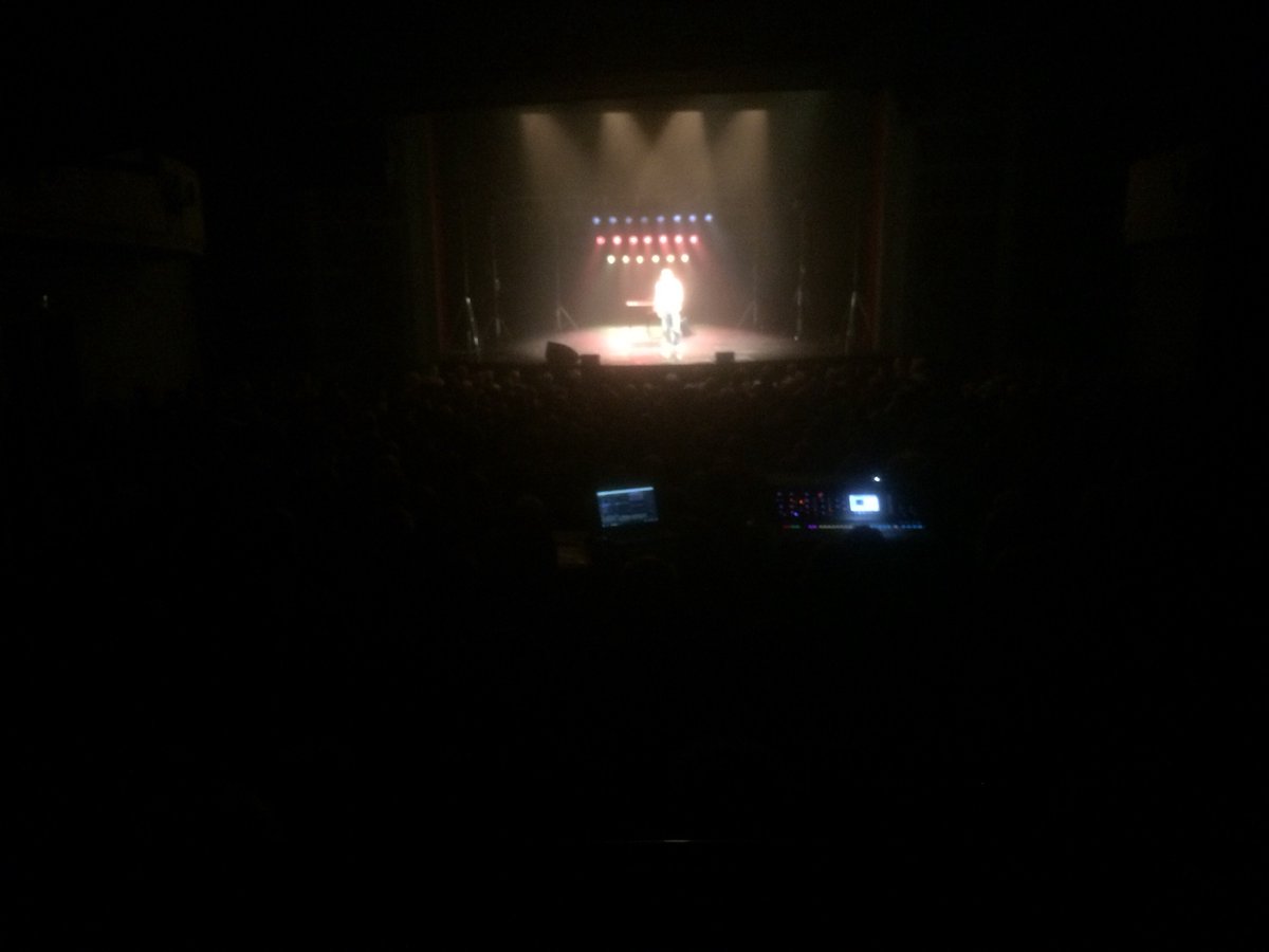 PeterADB's tweet image. #gelukmonoloog @Arenberg_OLT met crazy crowd. #proudofmywork #proudofmywife